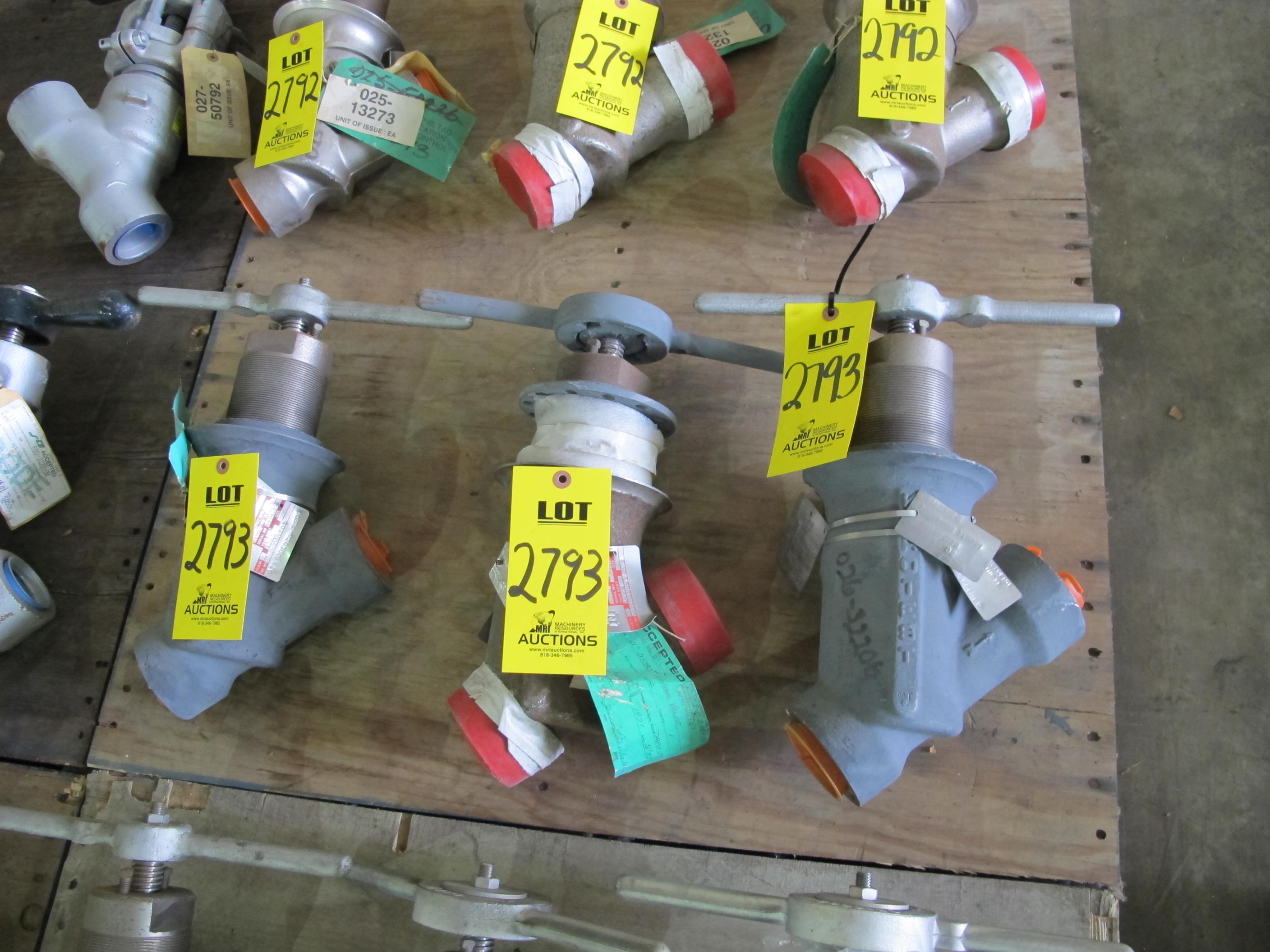 LOT (3) VALVES, GLOBE TYPE, 2" SIZE, 150 LB, 2580 LB/650 DEGREE F RATING, 316 SS MATERIAL, BUTT WELD CONNECTIONS, SA182 SPECIFICATION, HARD FACED SEAT AND DISC, INCONEL DIAPHRAGM TRIM. SCH 80 PAINT CODE D, PART # SC-D-9909P-BW8 (W-51) LOADING & HANDLING FEE $15-